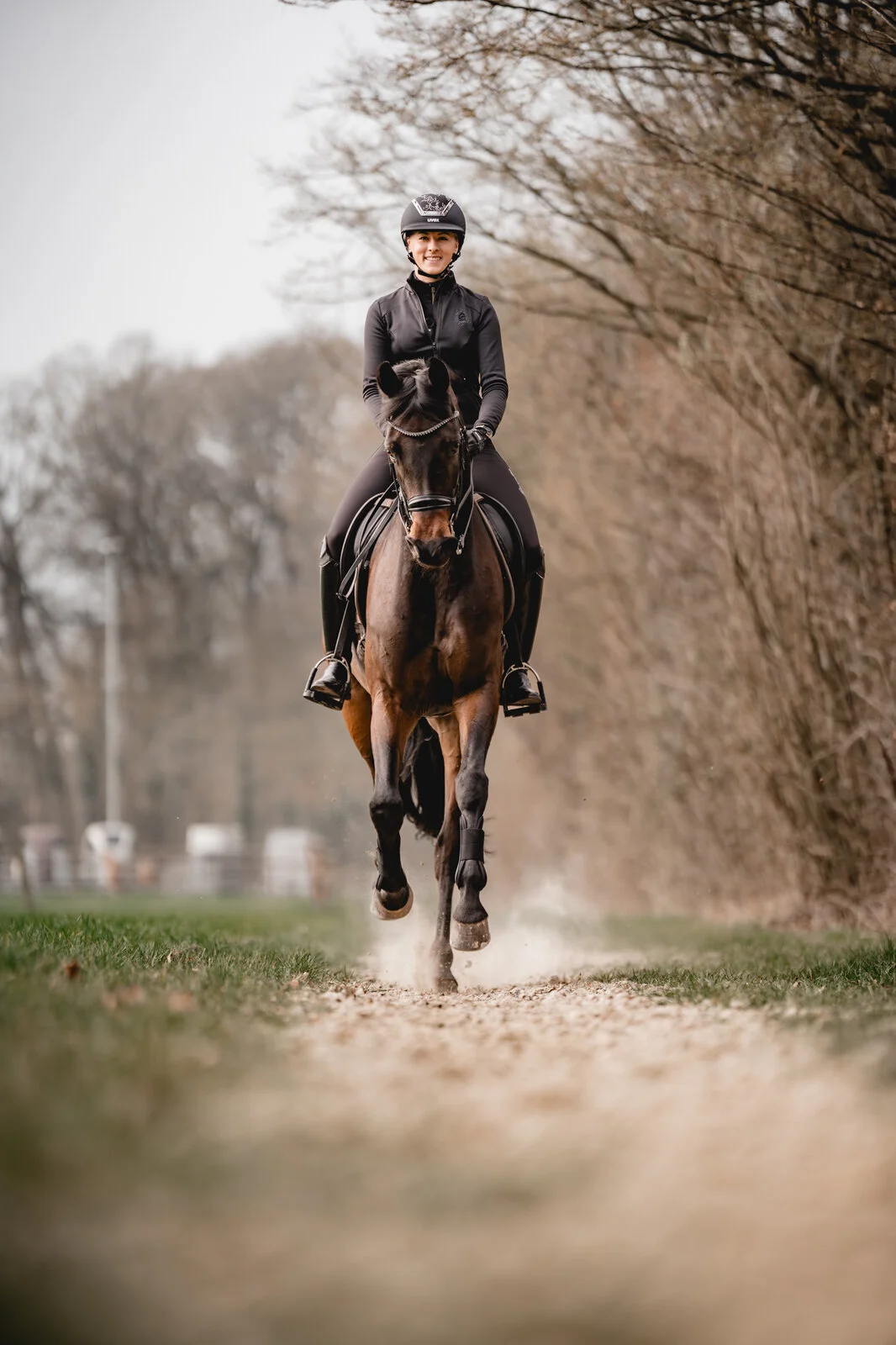 Greta Busacker, Passier Partnerin